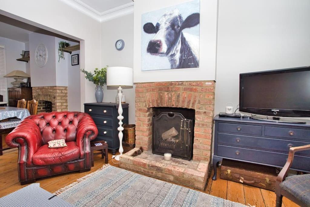 Restful And Cosy 4 Bed Home Minutes From The Beach Sandgate Εξωτερικό φωτογραφία