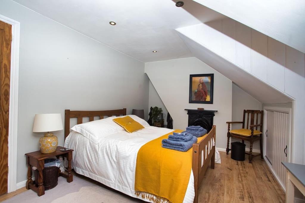 Restful And Cosy 4 Bed Home Minutes From The Beach Sandgate Εξωτερικό φωτογραφία
